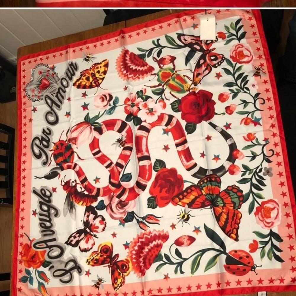Gucci scarf new with tags!